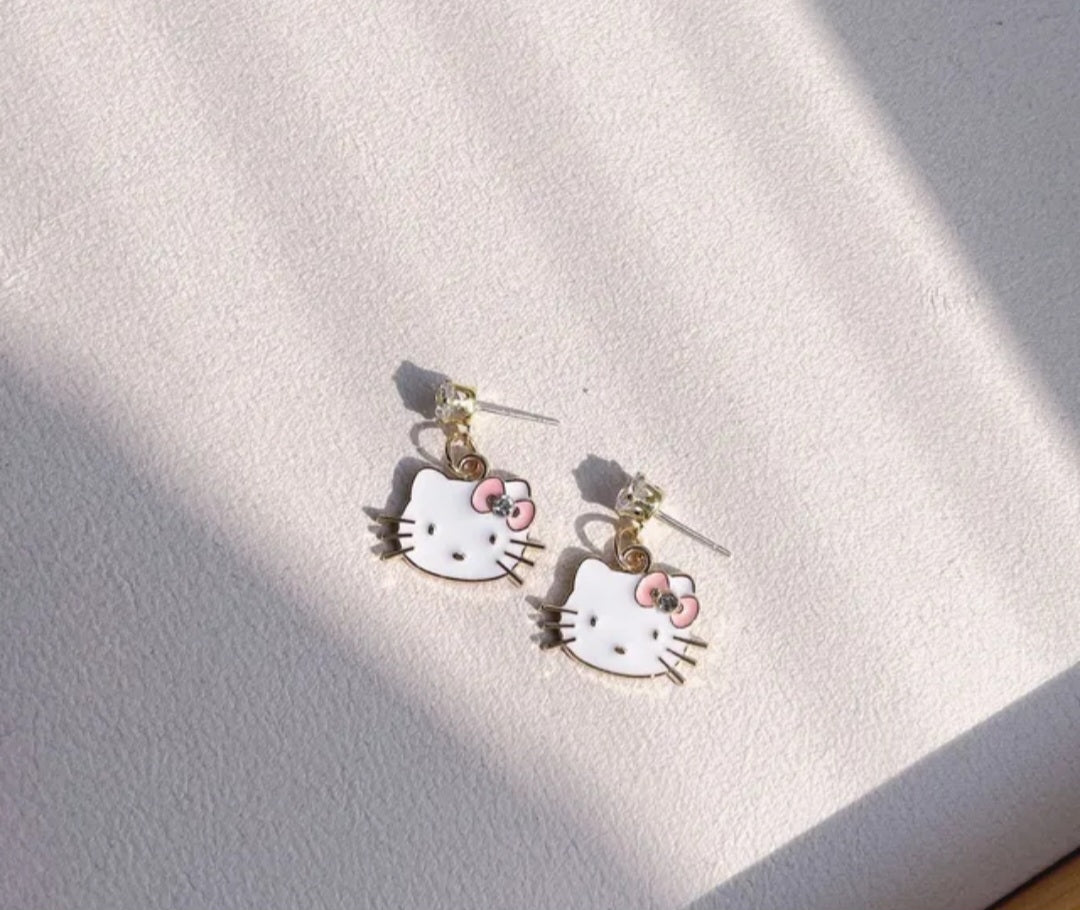 Cute hello kitty earrings