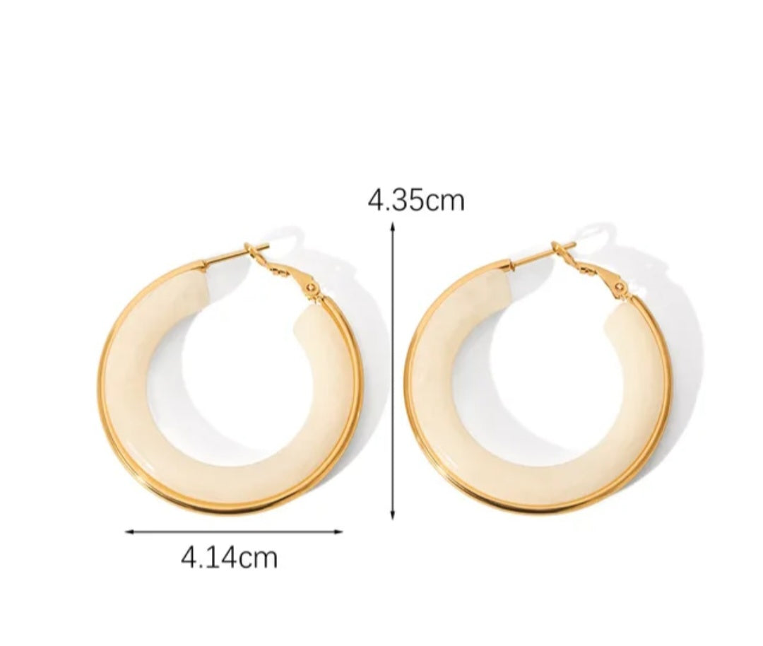 Retro resin hoop earrings