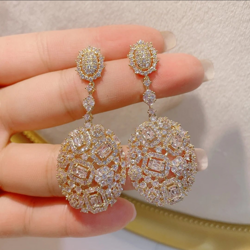 100% micro zirconia waterdrop earrings