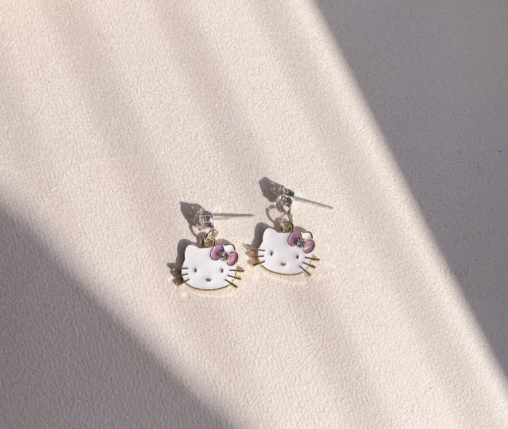 Cute hello kitty earrings